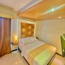 JLE'S Hotel,位于美娜多的酒店