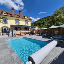 Hotel du Haut du Roc Demi Pension Comprise，位于茹普特河畔巴斯特尔的酒店