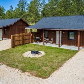 Gold Valley Camp Cabin 5，位于卡斯特的酒店