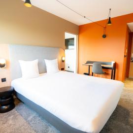 Hôtel Akena Reims Bezannes，位于兰斯的酒店