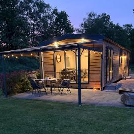 Auszeit am Alfsee, inklusive Dinopark und Indoorspielplatz，位于Rieste的酒店