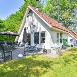 Stunning Home In Exloo With Wifi，位于埃克斯鲁的酒店