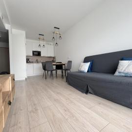 Apartament Mika Let's Sea 73 Tuż przy plaży, klimatyzacja, basen，位于贡斯基的酒店
