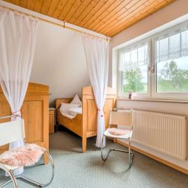 Cozy Apartment in Marktrodach with Sauna，位于克罗纳赫的酒店