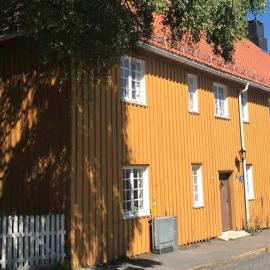 Garnisonsykehuset Stavern，位于拉尔维克的酒店