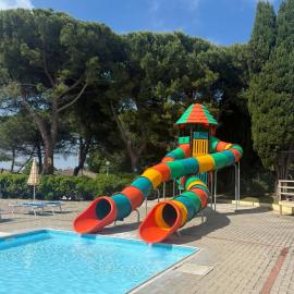 Camping Village Mar y Sierra，位于圣科斯坦佐的酒店