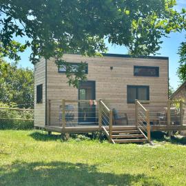 tiny house & spa - Le Perche，位于Manou的酒店