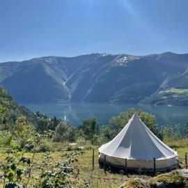 Glamping Kalhagen，位于Vangsbygd的酒店