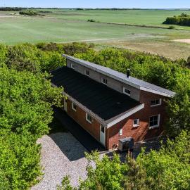 Pet Friendly Home In Ringkøbing With Sauna，位于灵克宾的酒店