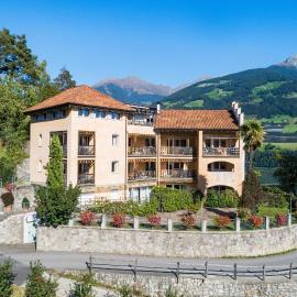 Apartmenthaus am Waalweg，位于Caines的酒店