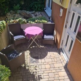 Super schöne Ferienwohnung Monteurunterkunft, Handwerkerwohnung, Nähe Hanau und Frankfurt，位于Nidderau的酒店