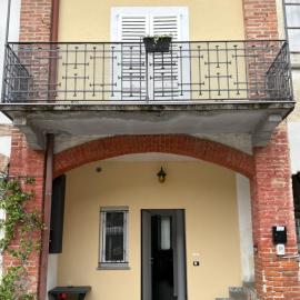Appartamento LA CORTE，位于Vertemate的酒店