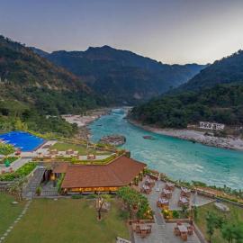 ALOHA On The Ganges 2BHK Ganga Facing 203，位于瑞诗凯诗的酒店