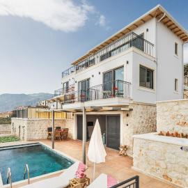 Villa Pietroza，位于卡斯的酒店