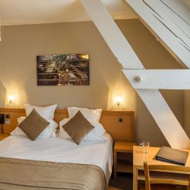 Hôtel Le Vouglans - Restaurant La Valouse，位于Orgelet的酒店