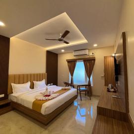 Hotel Saesha International，位于拉米斯瓦拉姆的酒店