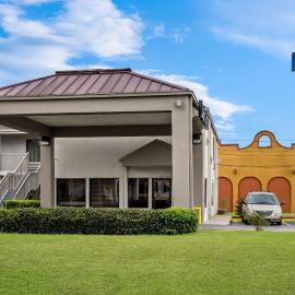 Days Inn by Wyndham Bainbridge，位于班布里奇的酒店