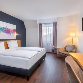 greet Hotel Potsdam am Park Sanssouci，位于波茨坦的酒店