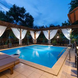 Kipos Resort，位于尼亚普拉莫斯的酒店