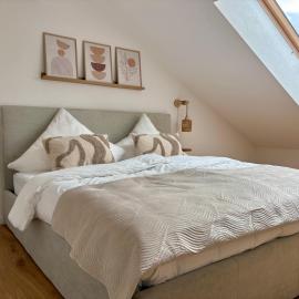 GIPFELGLÜCK - Ferienwohnung zentral in Nesselwang - inklusive KÖNIGSKARTE，位于内森尔旺的酒店