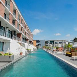 Marina House MUAYTHAI Ta-iad Phuket，位于查龙的酒店