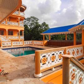Union Hilltop Paradise Villas，位于卡斯特里的酒店