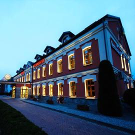 Hotel Koronny，位于扎莫希奇的酒店