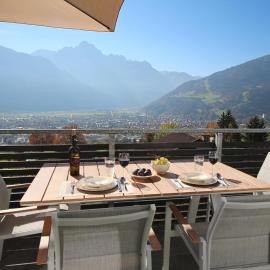 Sun Apartments - with Dolomiten Panorama，位于利恩茨的酒店