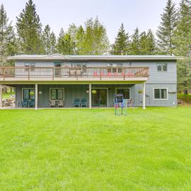 Scenic Forest Lodge Outside Glacier National Park!
