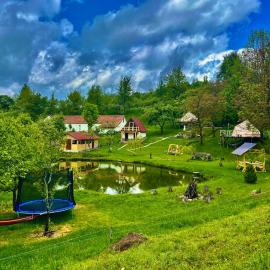 Wild Glamping Cornereva，位于Cornereva的酒店