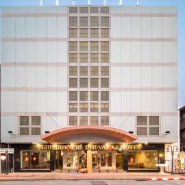 Dhevaraj Hotel，位于南府的酒店