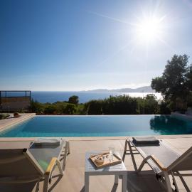 Efxenia Villas Ammousa，位于Évyiros的酒店
