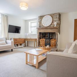 Warm Cottage Stay In Lindley - Long Term，位于Lindley的酒店