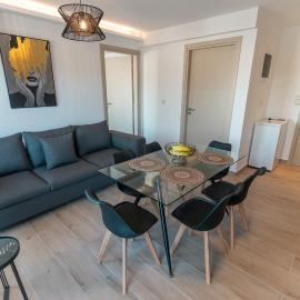 Laura City Apartments by the Sea，位于兰皮的酒店
