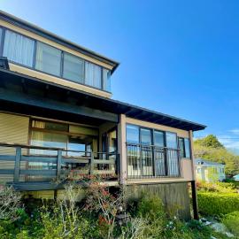 伊豆高原 温泉付別荘 ISANA Mountain Villa - BBQ, Pizza Oven & Hotsprings，位于Futo的酒店
