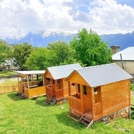 Gugas cottage and guest house in Lakhiri，位于Lakhiri的酒店