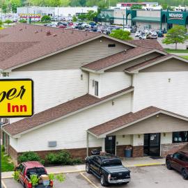 Super Inn by OYO Lansing MI，位于兰辛的酒店