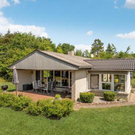 Cozy Home In Spøttrup With Wifi，位于Spottrup的酒店