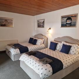 Fairladies Barn Guest House，位于圣比斯的酒店