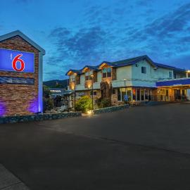 Motel 6-Ukiah, CA - North，位于尤奇亚的酒店