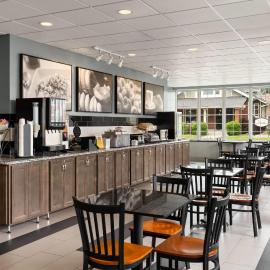 Baymont by Wyndham Jefferson City,位于杰斐逊城的酒店
