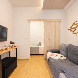 Lotus Apartment，位于Ríva的酒店