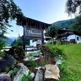 Hotel Biancaneve，位于科戈洛的酒店