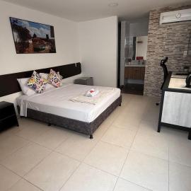Aptahotel Guest House，位于圣希尔的酒店