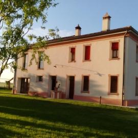 Antico Casale dei Sogni agriturismo，位于卢戈的酒店