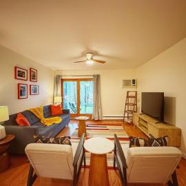 Peaceful Retreat on Chilton Lane，位于布鲁斯特的酒店