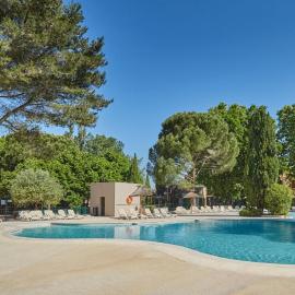 Résidence Odalys Le Village Camarguais Les Gardians，位于阿尔勒的酒店