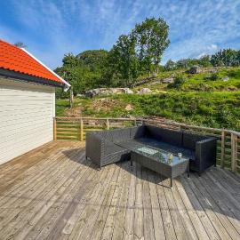 3 Bedroom Cozy Home In Farsund