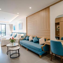 Lotus Sầm Sơn Hotel，位于岑山的酒店