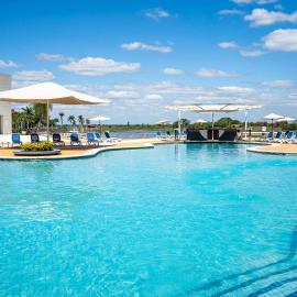 Yacht & Golf Club Paraguayo, a Tribute Portfolio Resort，位于亚松森的酒店